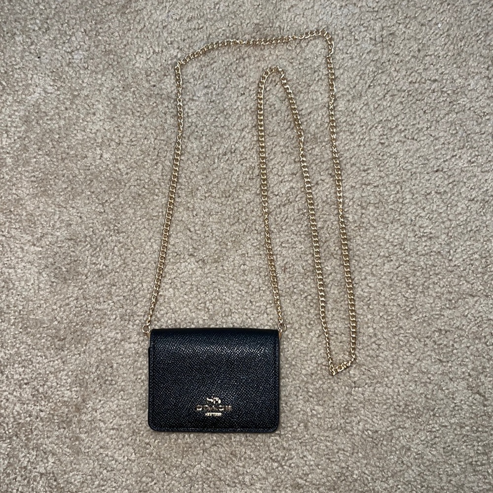Coach Wallet on Chain